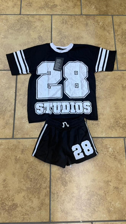 2828 studios Conjunto